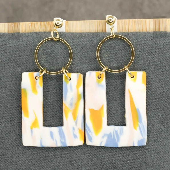 boules d'oreilles multicolores