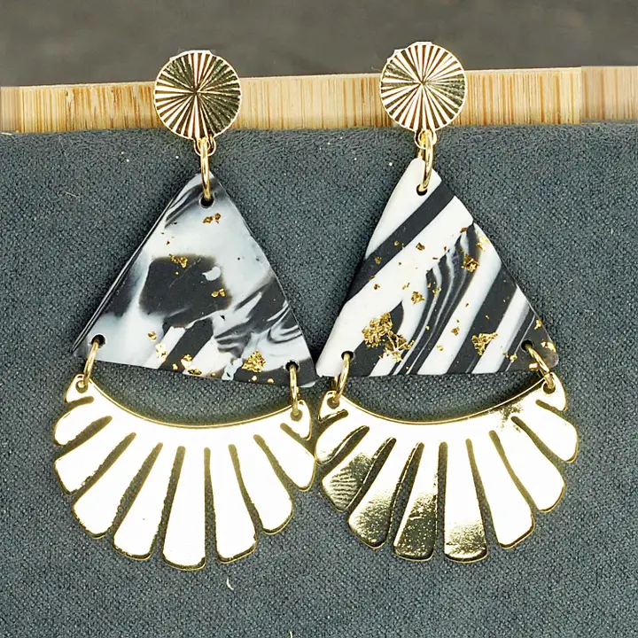 boucles d'oreilles noire et blanche