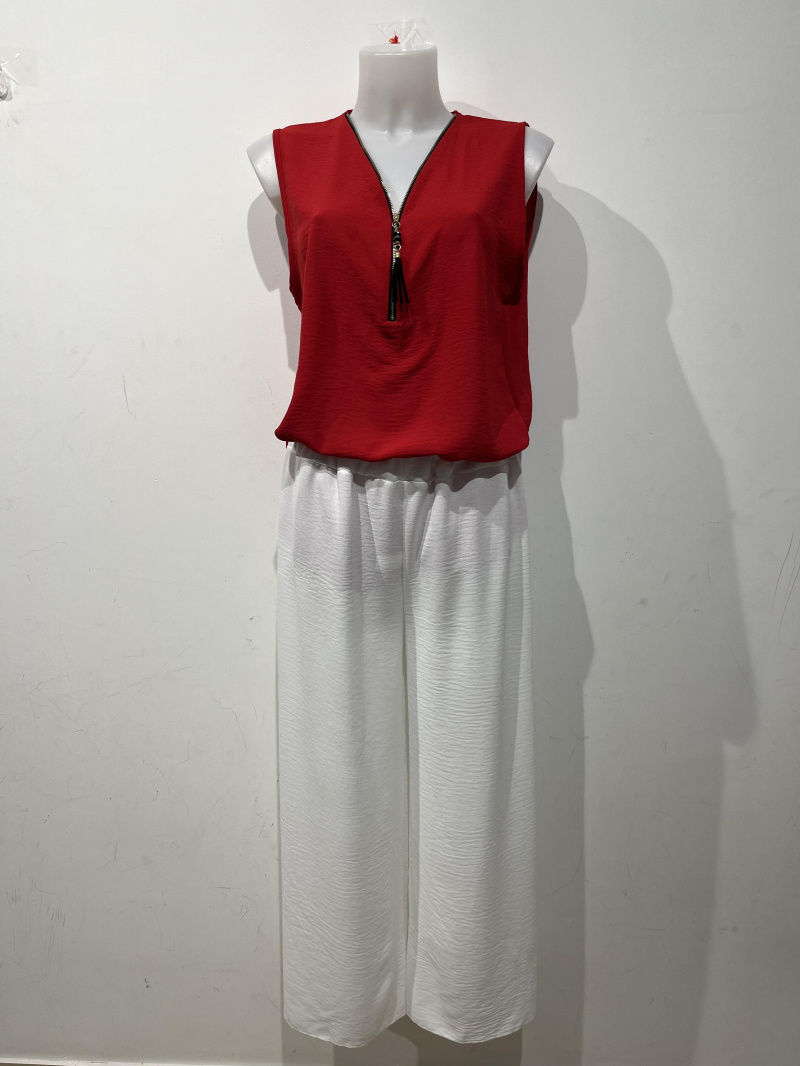 ensemble haut rouge + pantalon blanc