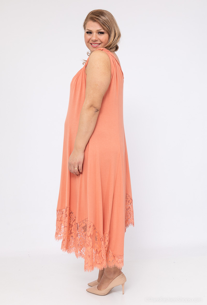 robe en dentelle couleur saumon