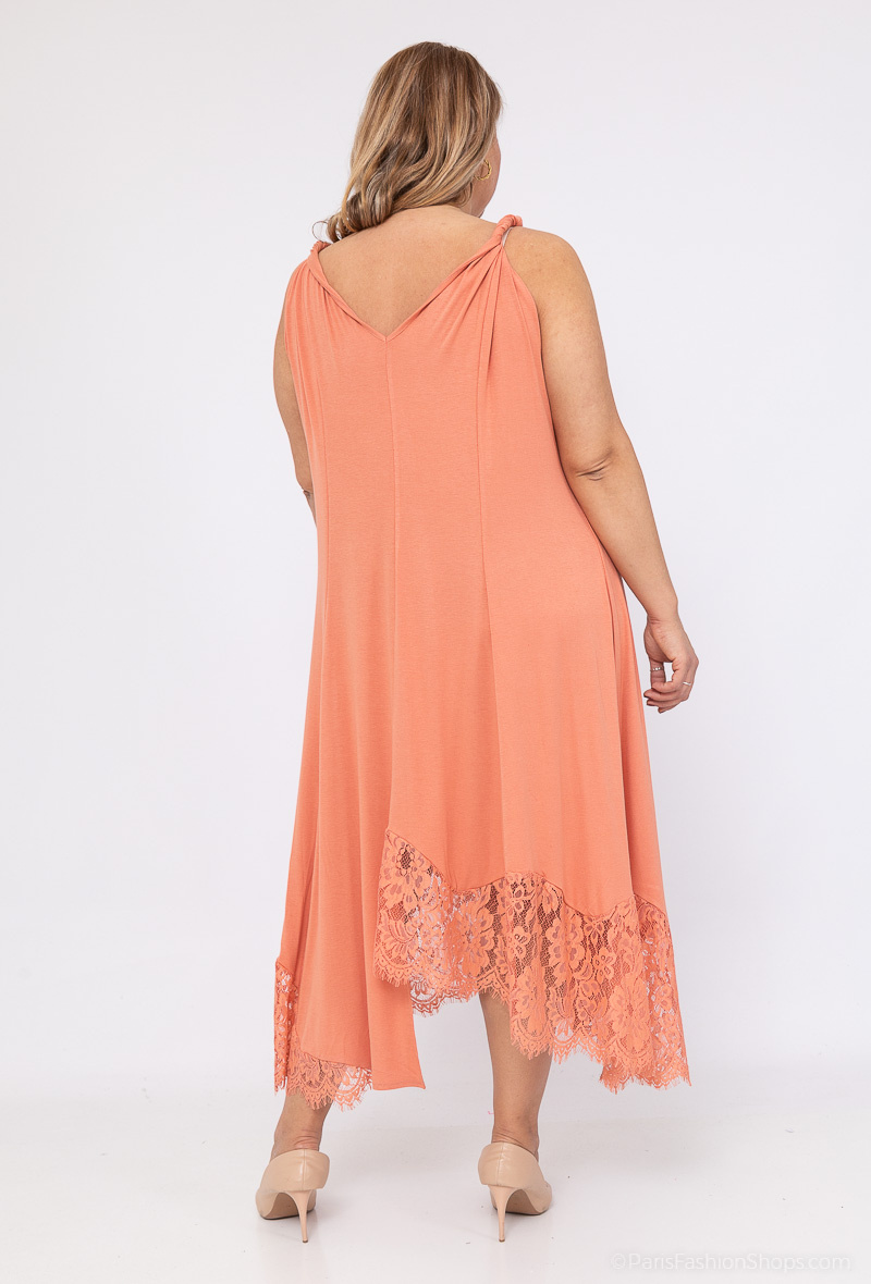 robe en dentelle couleur saumon