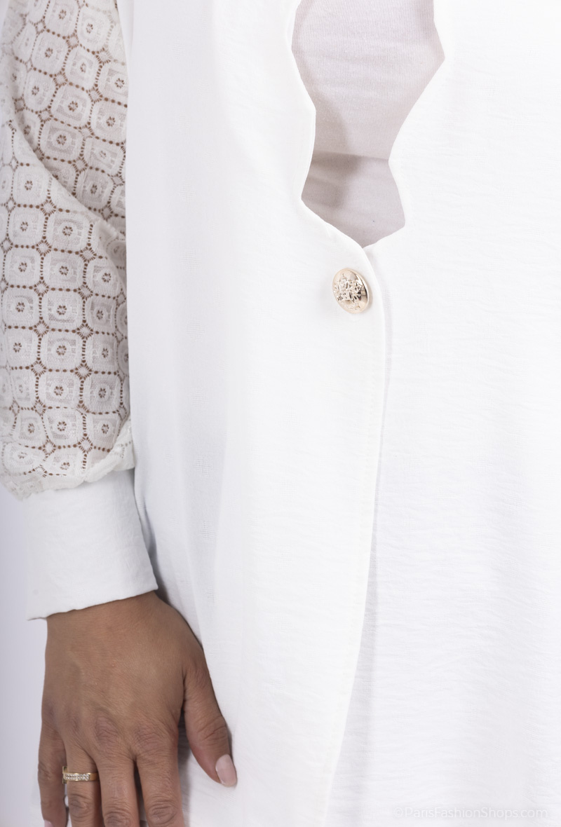 Veste blanche manche en dentelle