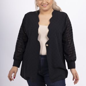 veste noir avec les manches en dentelle