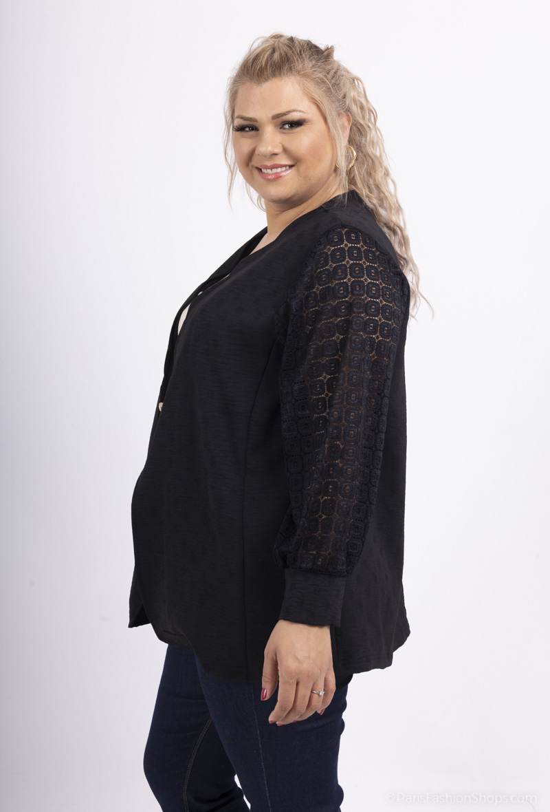 veste noir avec les manches en dentelle