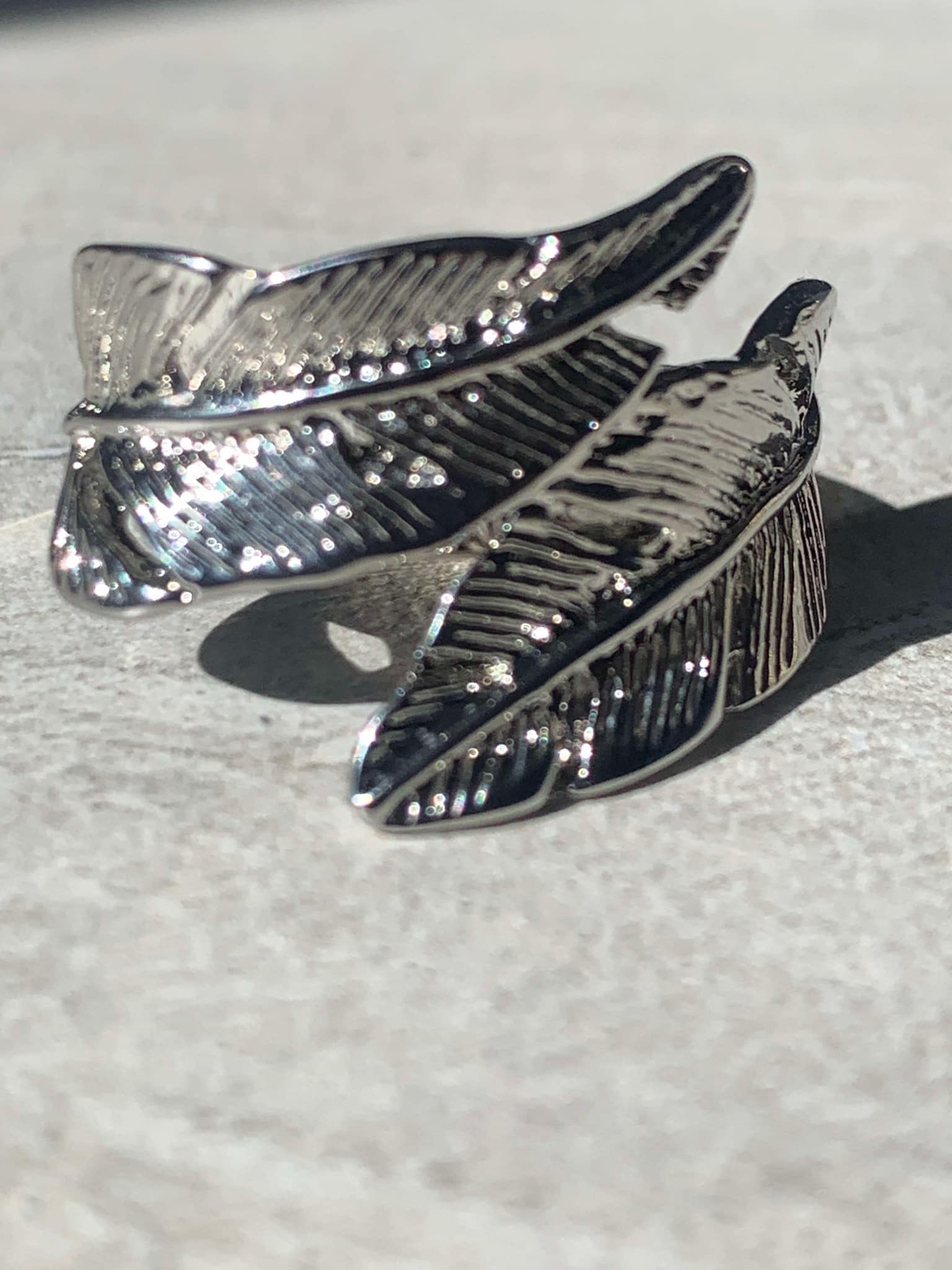 bague plume en acier inoxydable couleur argent