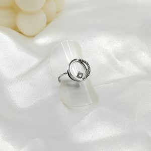 bague reglable en acier inoxydable avec strass