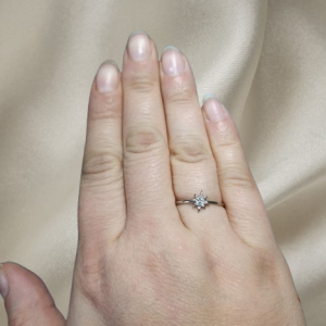 Bague Solitaire Fine Étoile Scintillante en Acier Inoxydable