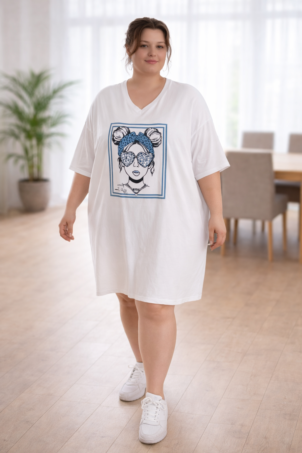 Robe T-Shirt Grande Taille avec Imprimé Fille strass couleur bleue