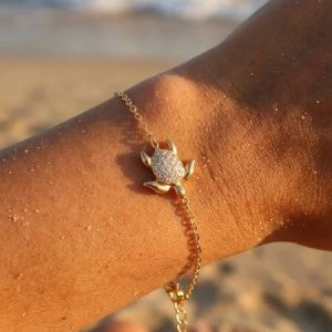 bracelet en acier inoxydable en or avec tortue en strass