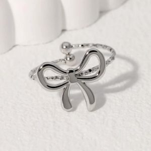 Bague Ajustable Nœud Épuré en Acier Inoxydable Argenté