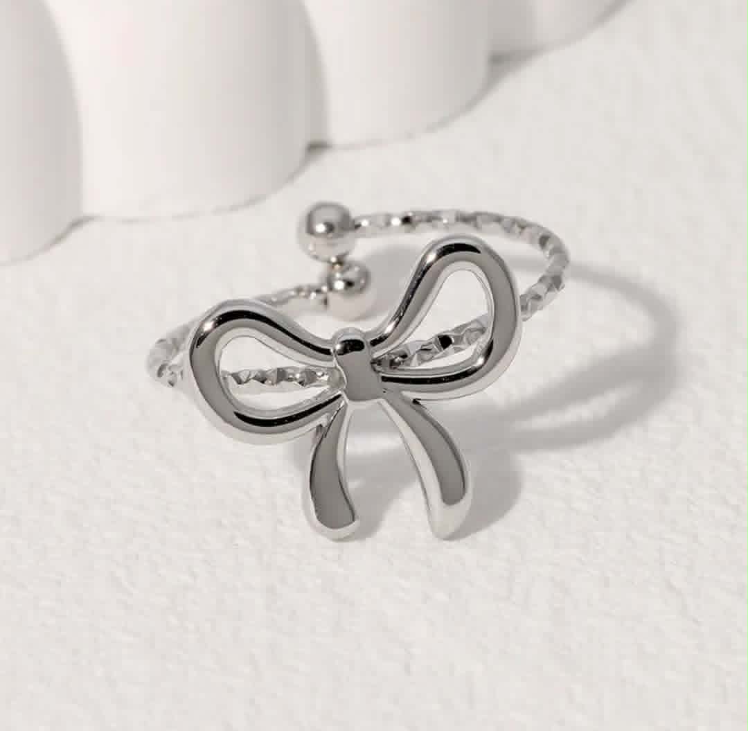 Bague Ajustable Nœud Épuré en Acier Inoxydable Argenté