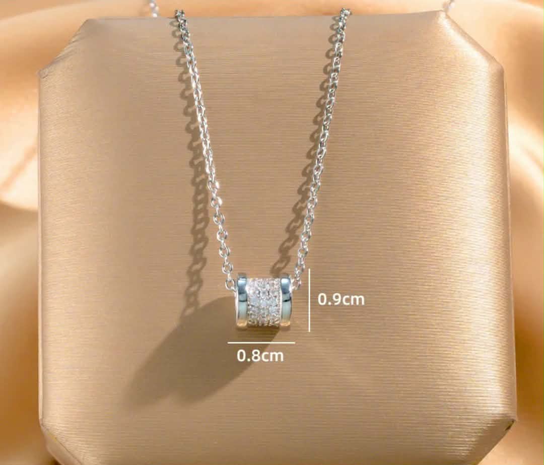 Collier Pendentif Petit Cylindre Pavé de Strass en Acier Inoxydable Argenté