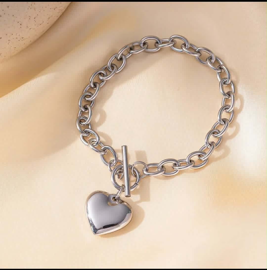 Bracelet Grosse Maille en Acier Inoxydable Argenté - Fermoir T et Pendentif Cœur Bombé